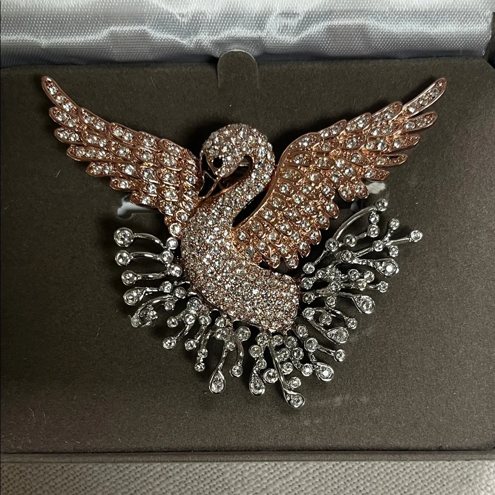 Nolan Miller Sparkling Swan Brooch Silver and rose gold colors - Picture 2 of 8